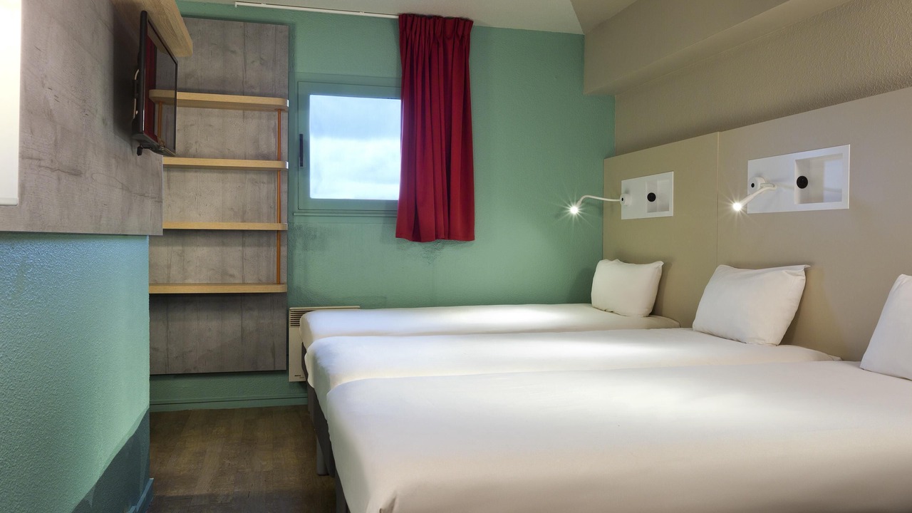 Photo of Bedroom in Chilly-Mazarin