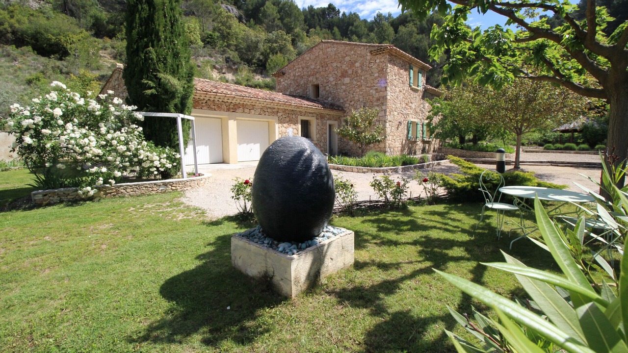 Photo of Outdoor in Caromb