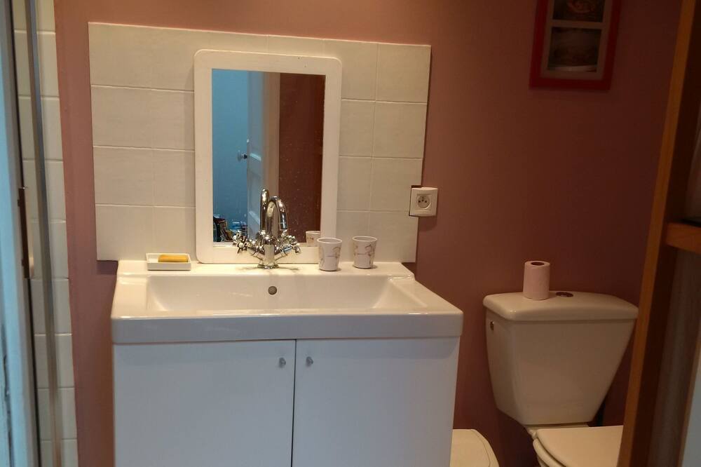 Photo of Bathroom in Bresse-sur-Grosne