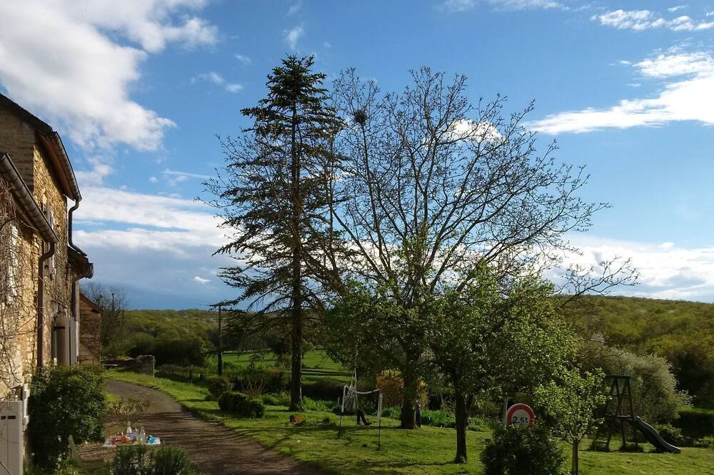 Photo of Outdoor in Bresse-sur-Grosne