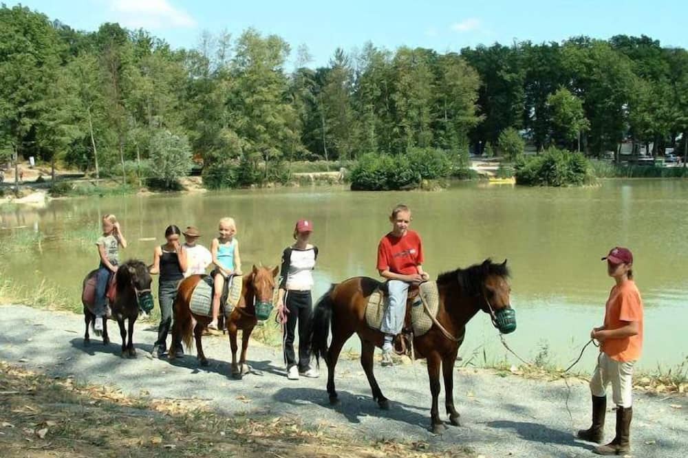 Photo of Others in Huanne-Montmartin
