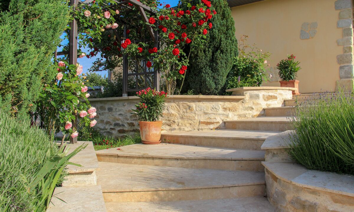 Photo of Outdoor in Pelousey