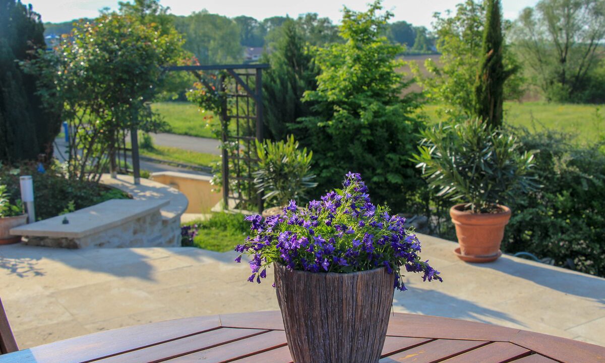 Photo of Outdoor in Pelousey
