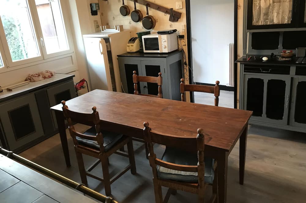 Photo of Kitchen in Ouroux-en-Morvan