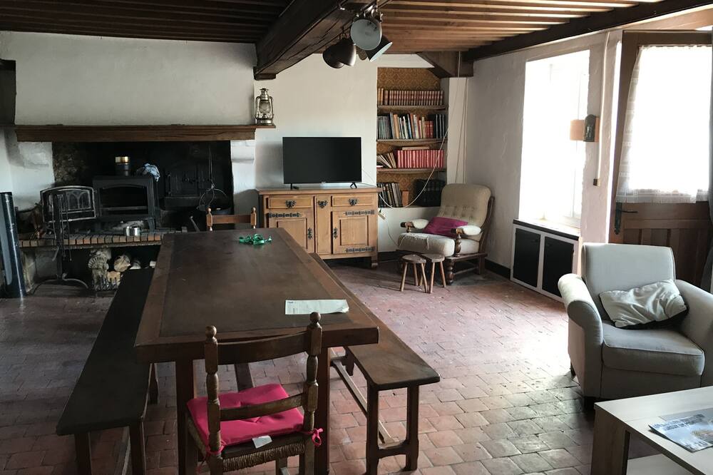 Photo of Livingroom in Ouroux-en-Morvan