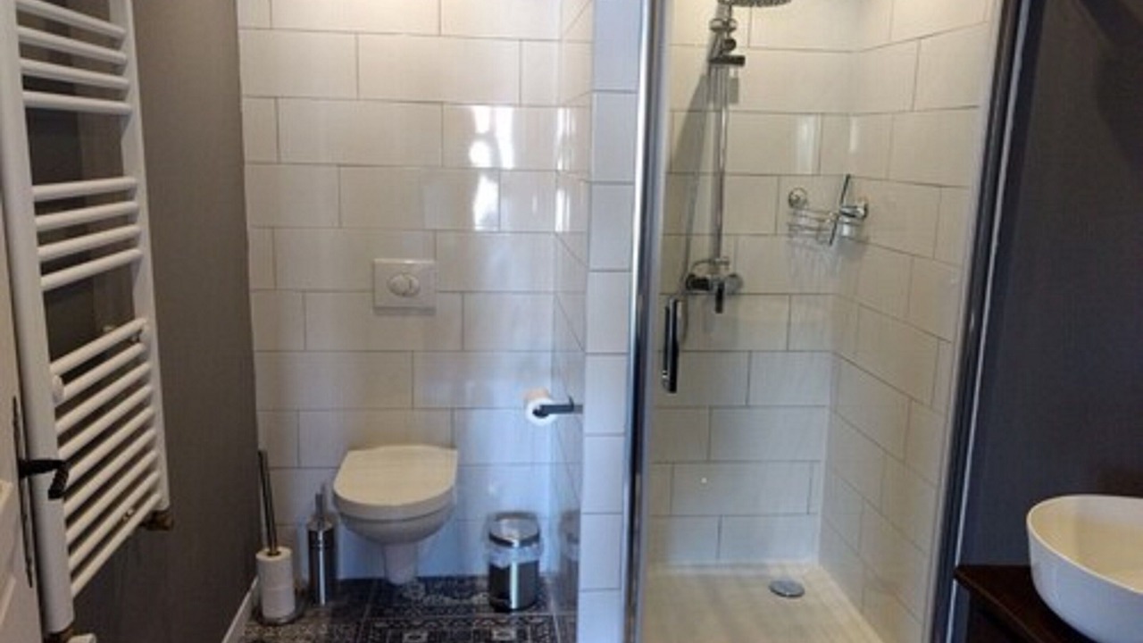 Photo of Bathroom in Melay