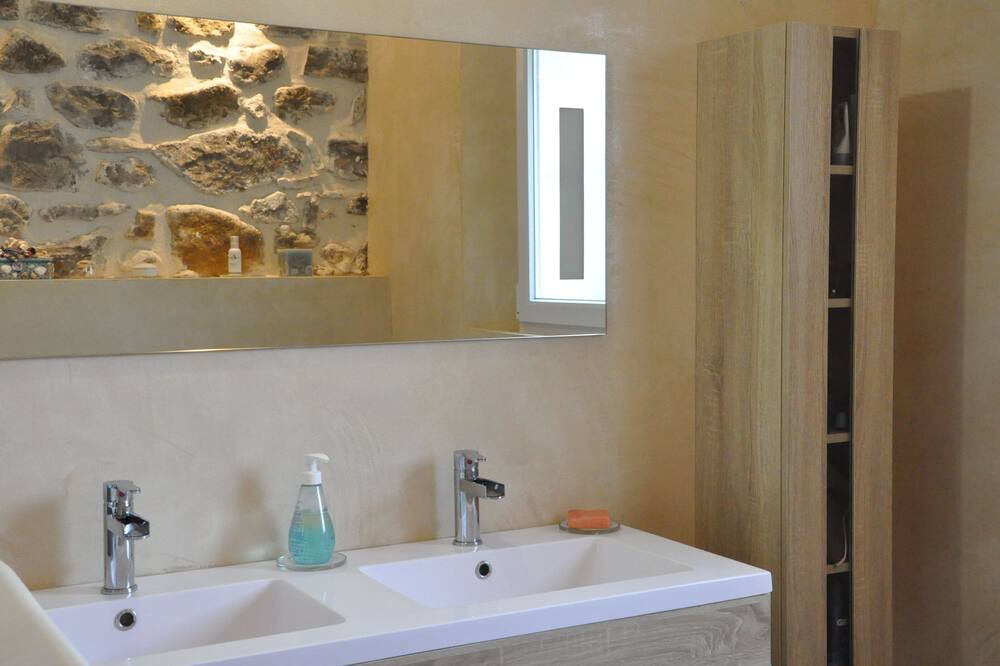 Photo of Bathroom in Roche-Saint-Secret