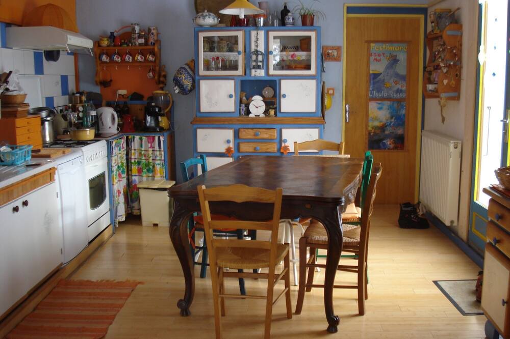 Photo of Kitchen in Saint-Point-Lac