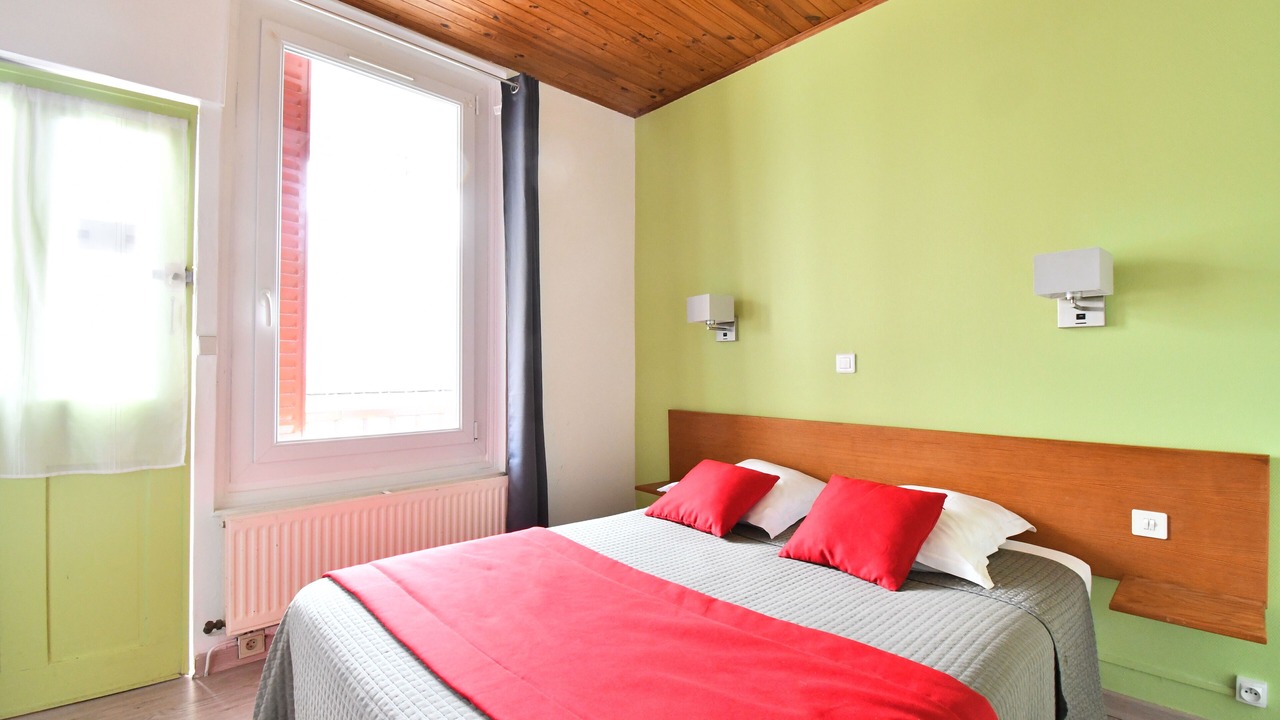 Photo of Bedroom in Anost
