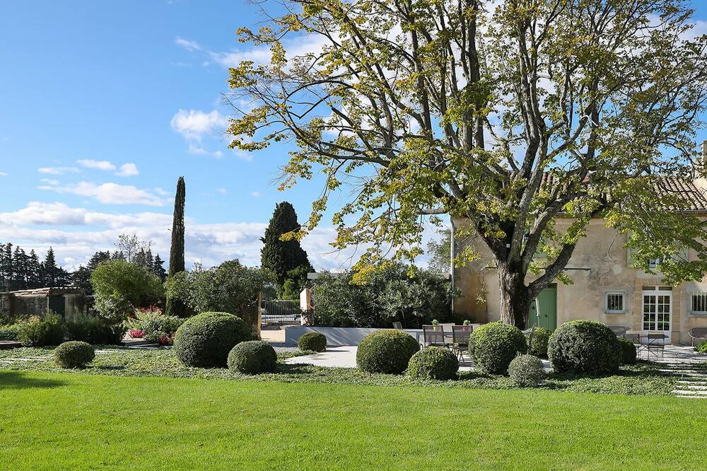 Photo of Others in Sainte-Cecile-les-Vignes