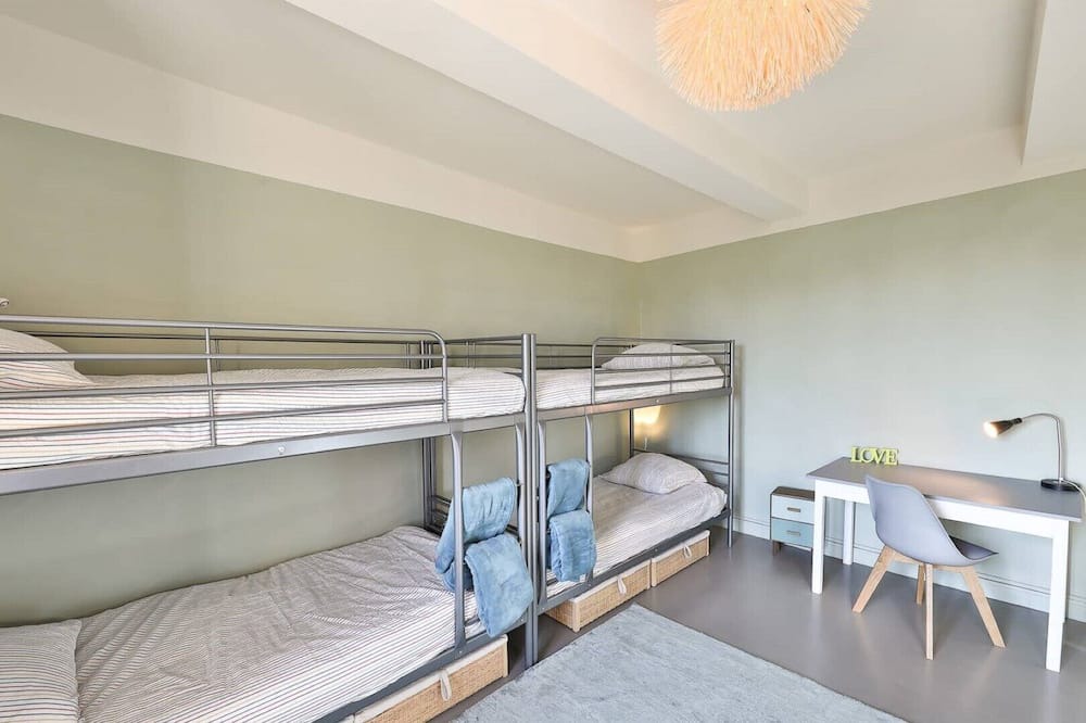 Photo of Bedroom in Sainte-Cecile-les-Vignes