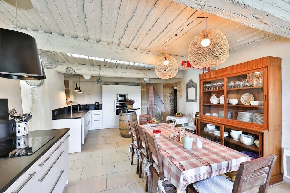 Photo of Kitchen in Sainte-Cecile-les-Vignes
