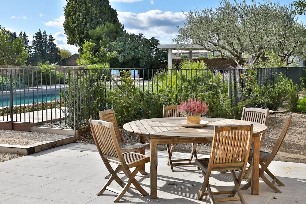 Photo of Patio Balcony in Sainte-Cecile-les-Vignes