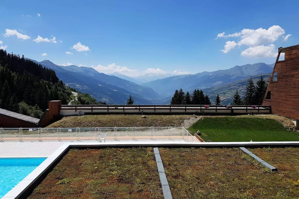 Photo of Outdoor in Arc-1600