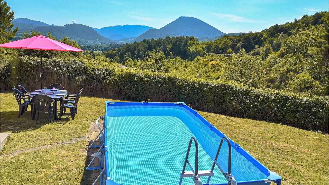 Photo of Outdoor in Entrechaux