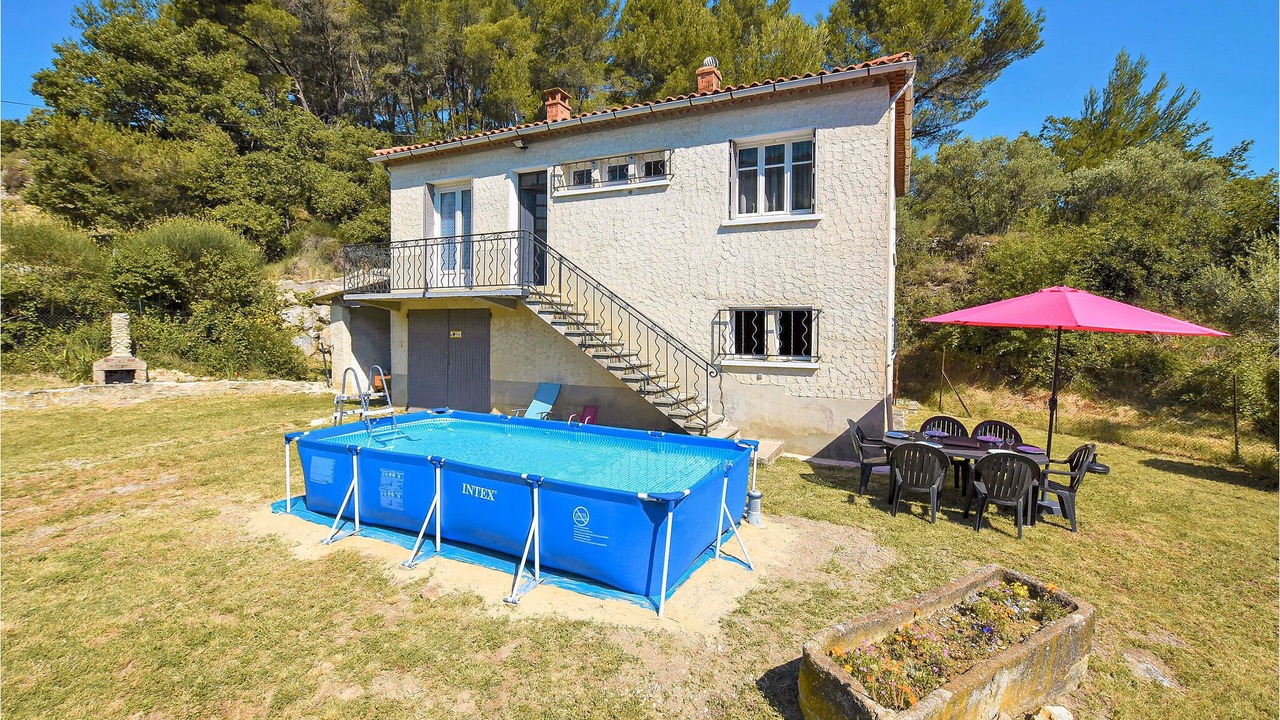 Photo of Outdoor in Entrechaux