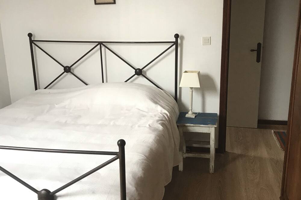 Photo of Bedroom in Saint-Martin-de-Salencey