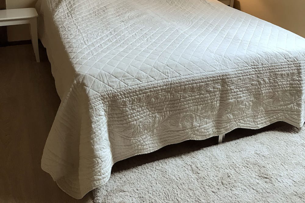 Photo of Bedroom in Saint-Martin-de-Salencey