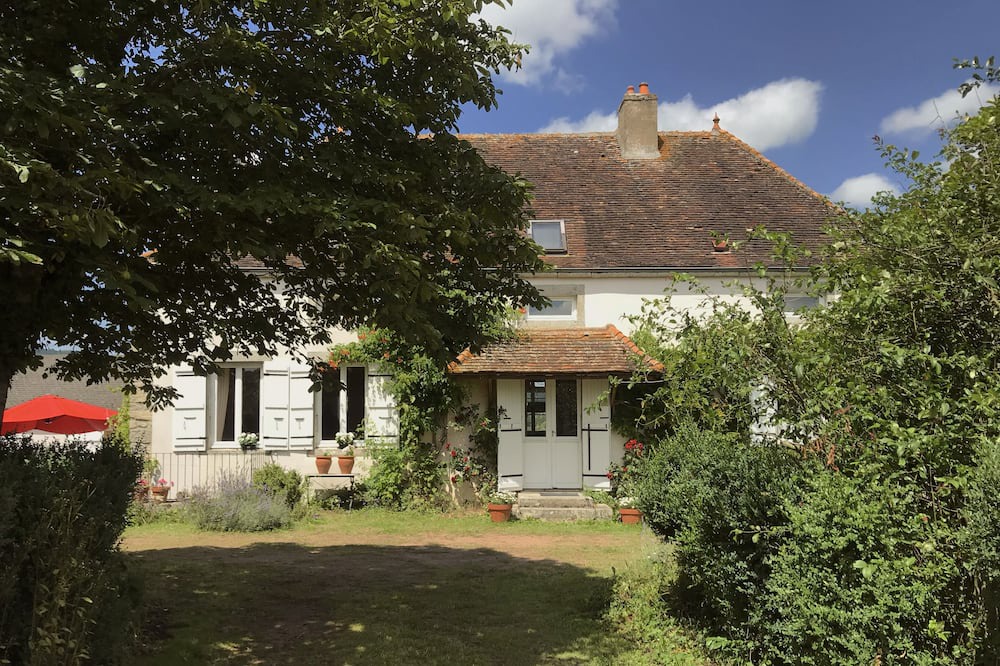 Photo of Outdoor in Saint-Martin-de-Salencey