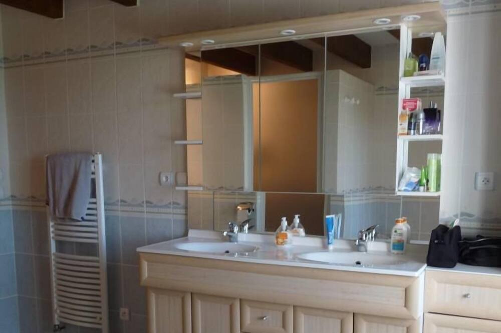 Photo of Bathroom in La Gresle