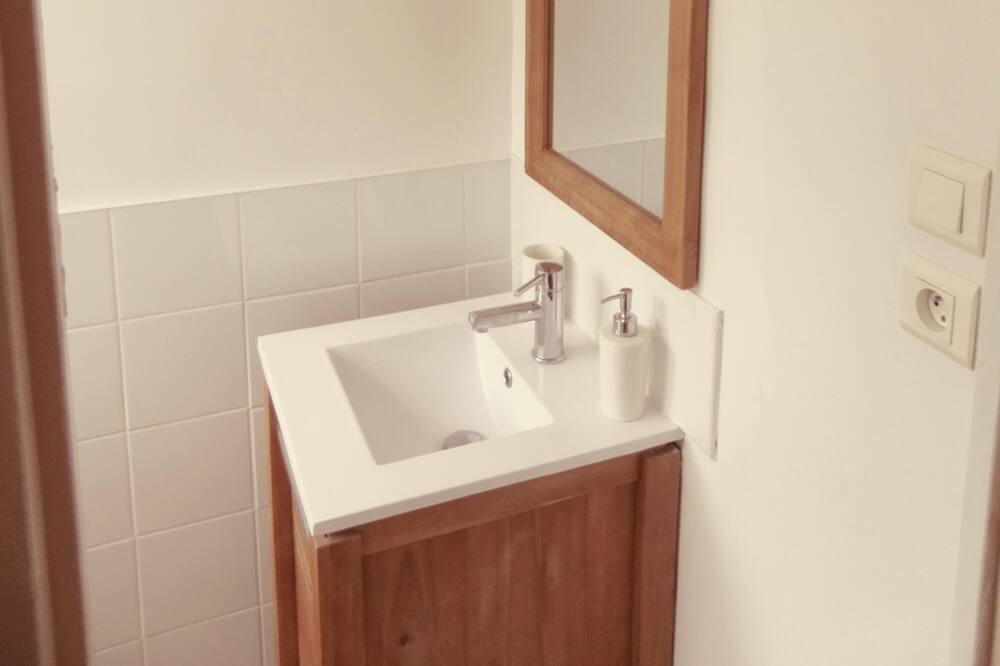 Photo of Bathroom in Saint-Jean-Baptiste