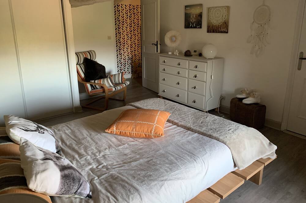 Photo of Bedroom in Genissieux