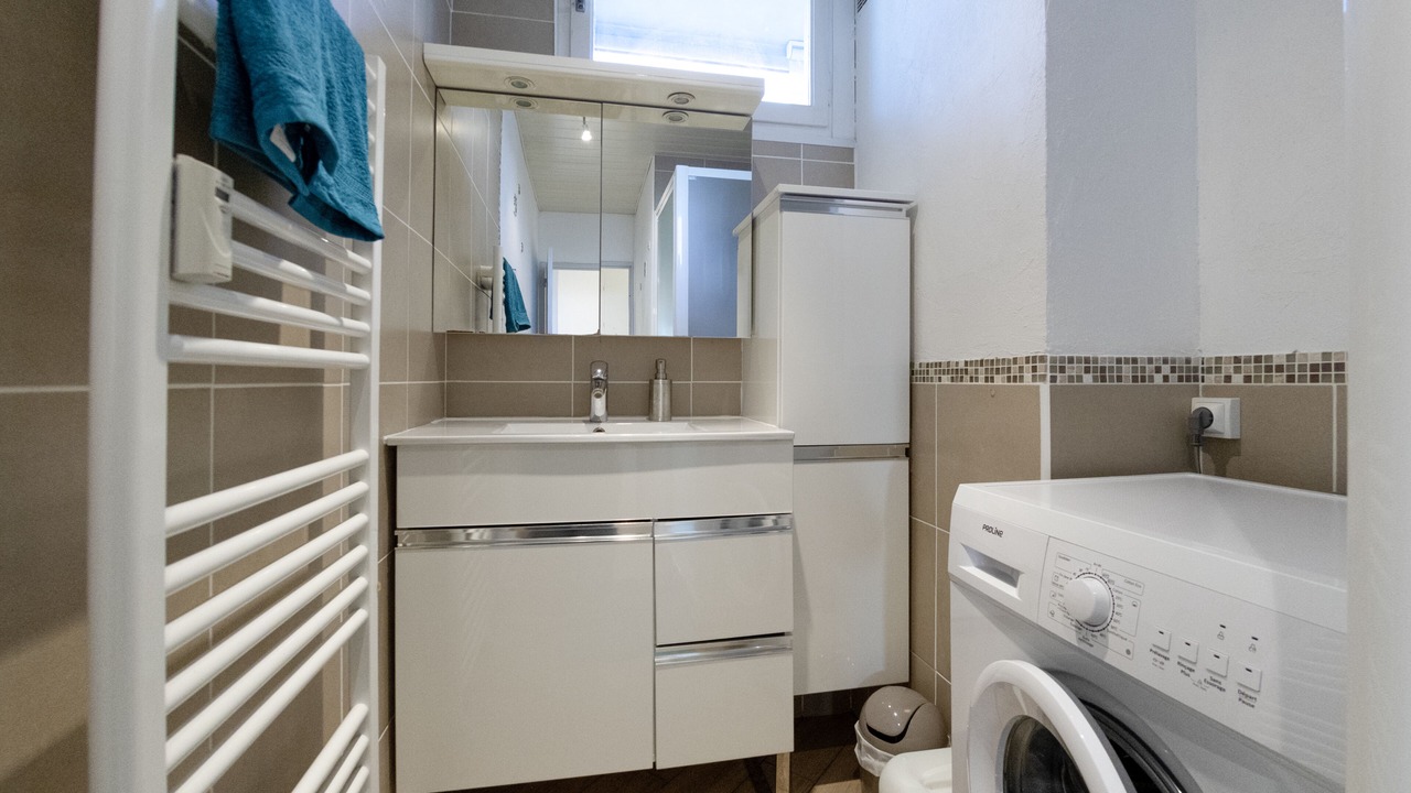 Photo of Bathroom in Ep 21 - Saint-Paul