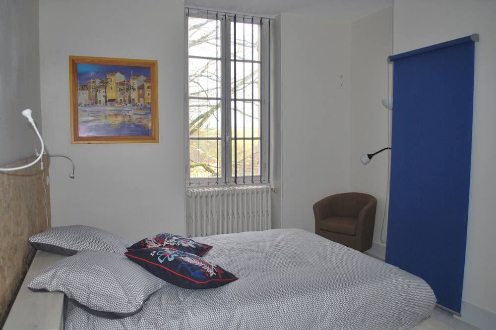 Photo of Bedroom in Varzy