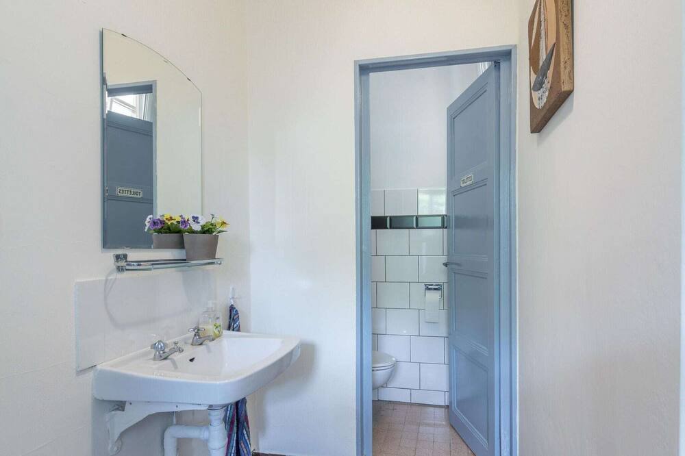 Photo of Bathroom in Cuzy