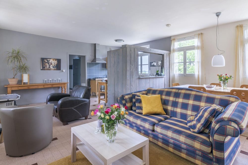 Photo of Livingroom in Cuzy