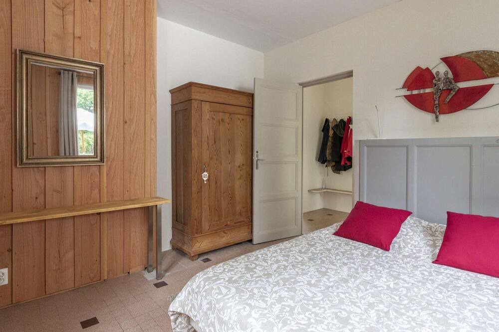 Photo of Bedroom in Cuzy