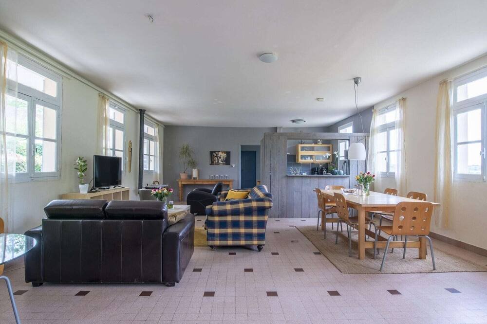Photo of Livingroom in Cuzy