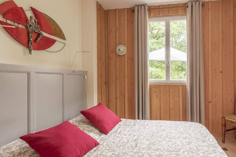 Photo of Bedroom in Cuzy