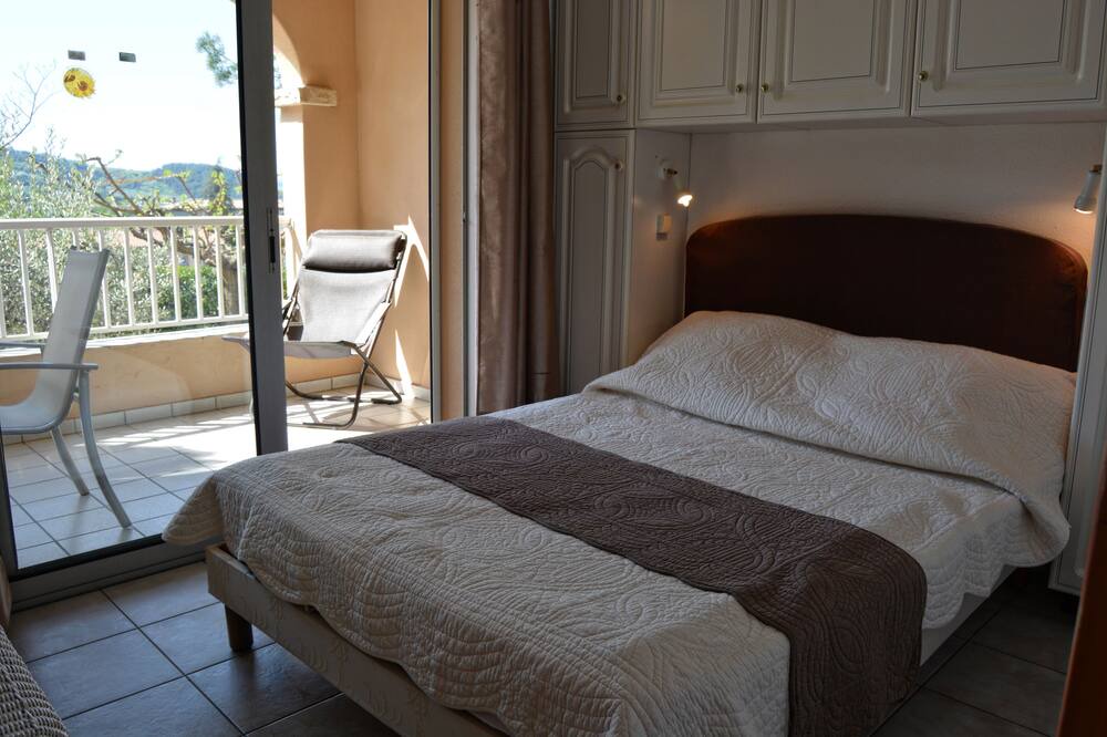 Photo of Bedroom in Nyons