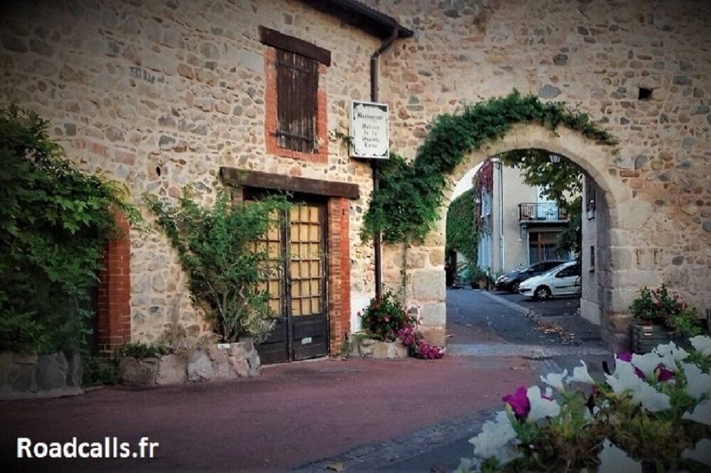 Photo of Outdoor in Saint-Jean-Saint-Maurice-sur-Loire