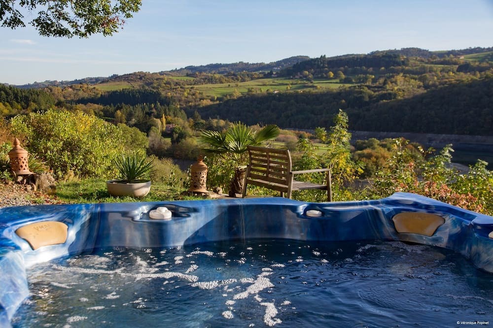 Photo of Outdoor in Saint-Jean-Saint-Maurice-sur-Loire