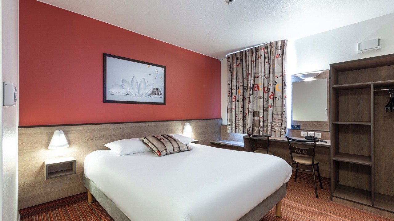 Photo of Bedroom in Mably