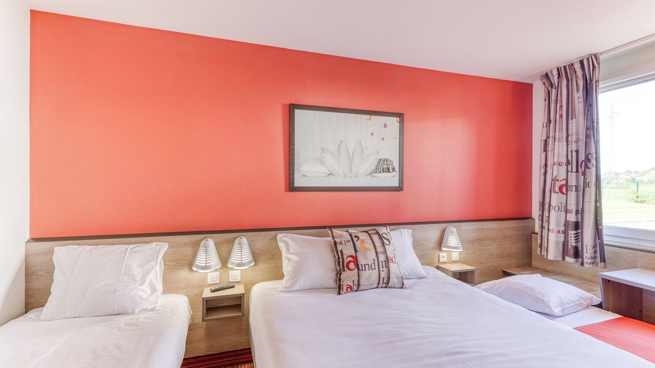 Photo of Bedroom in Mably