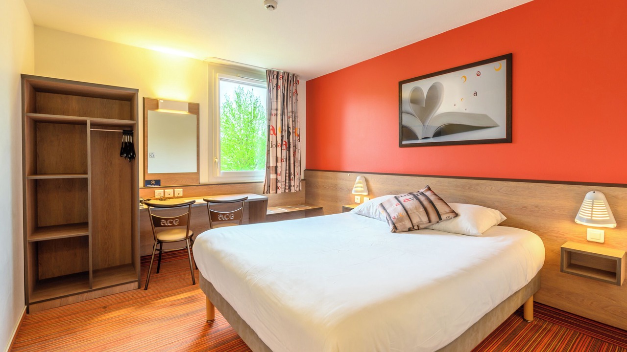 Photo of Bedroom in Mably