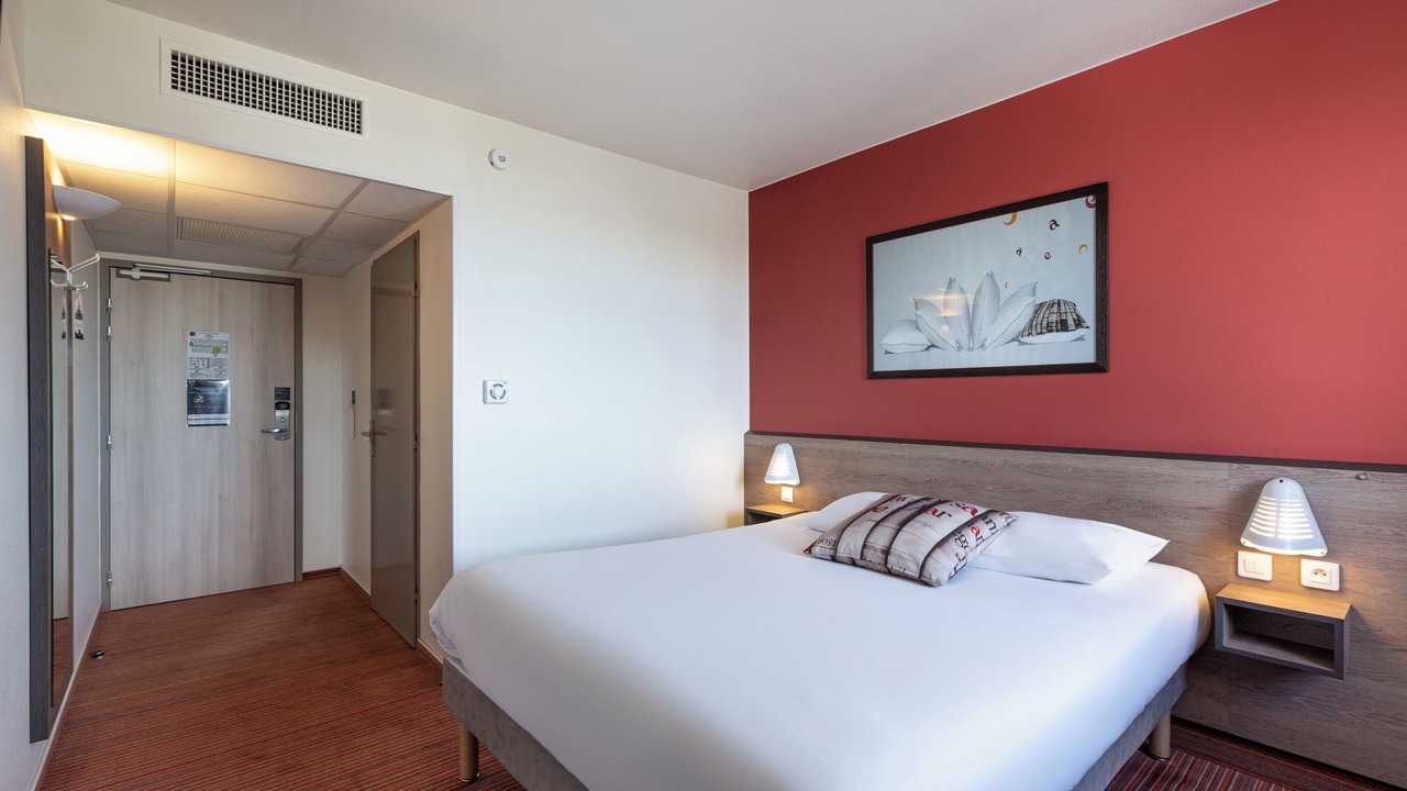 Photo of Bedroom in Mably