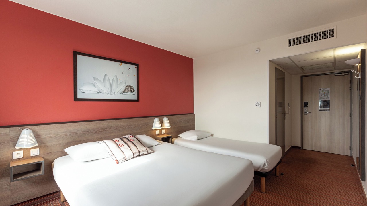 Photo of Bedroom in Mably