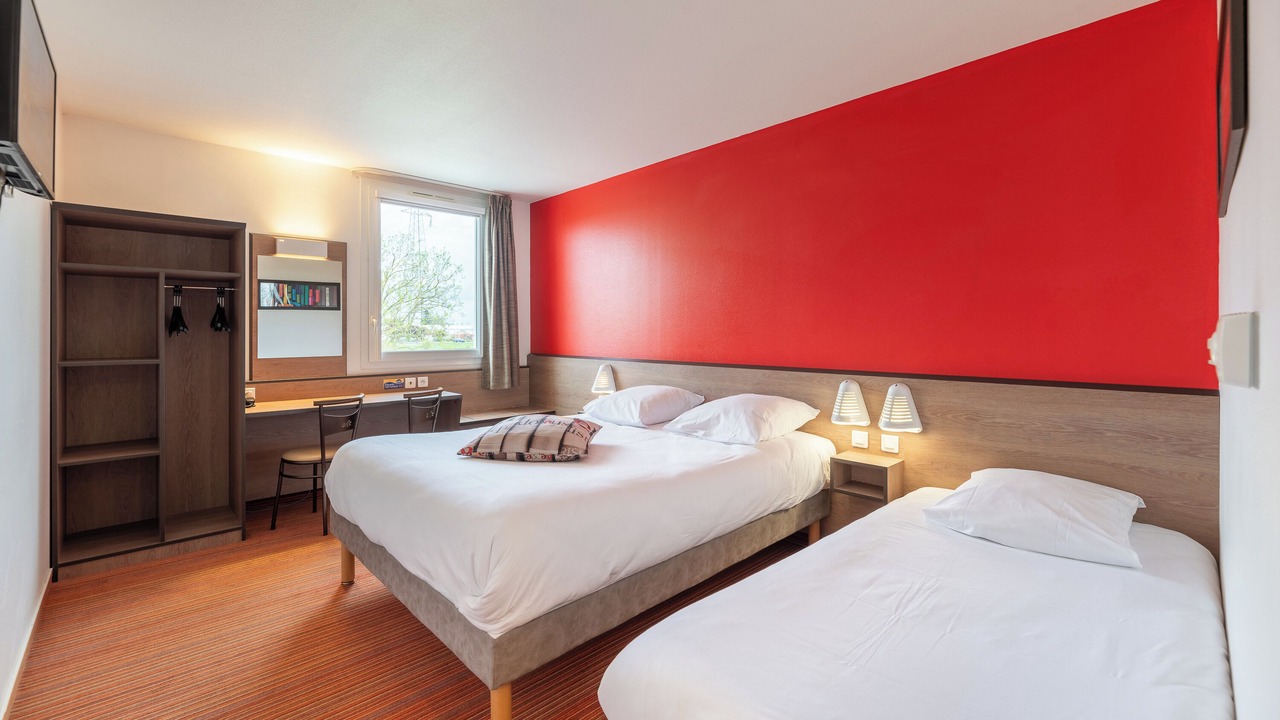 Photo of Bedroom in Mably