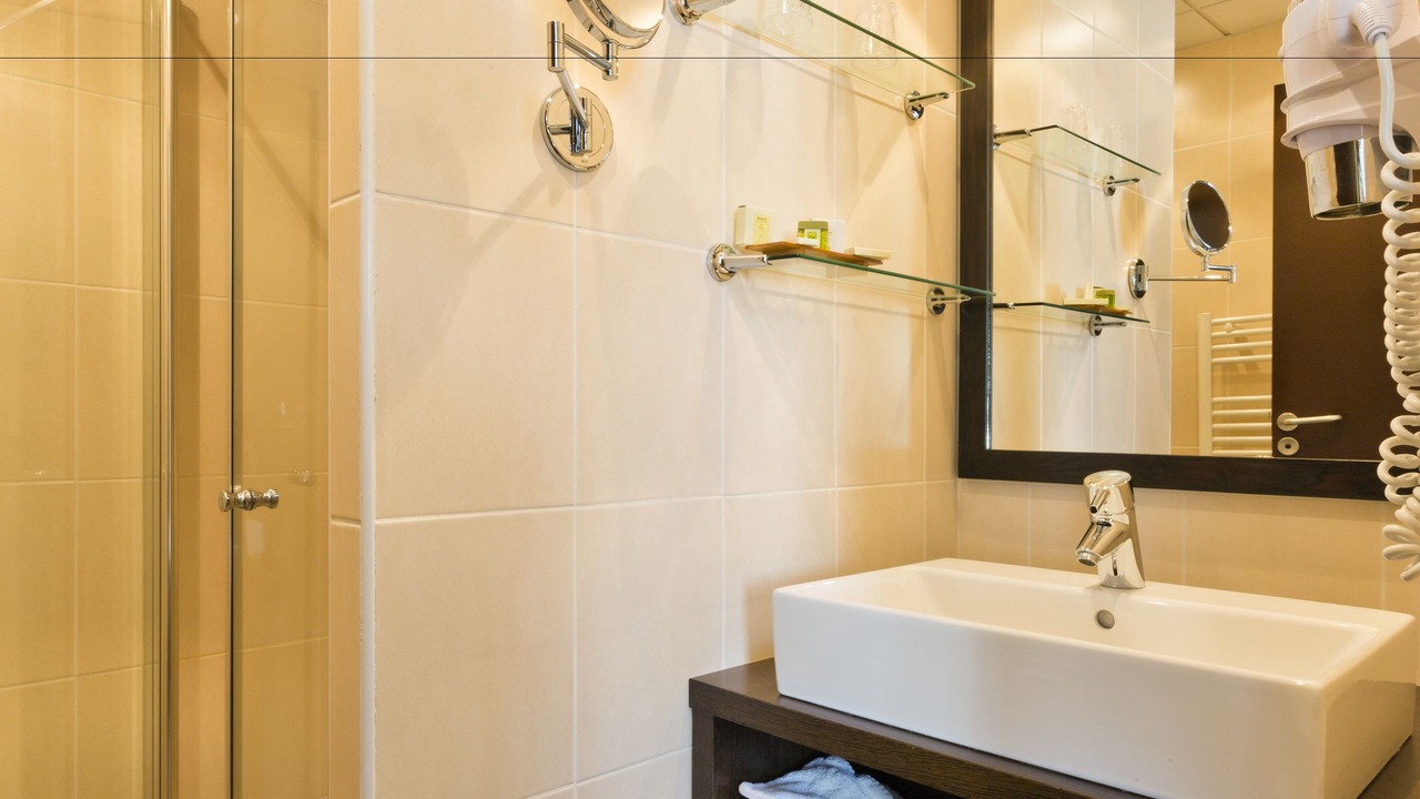 Photo of Bathroom in Lapalisse
