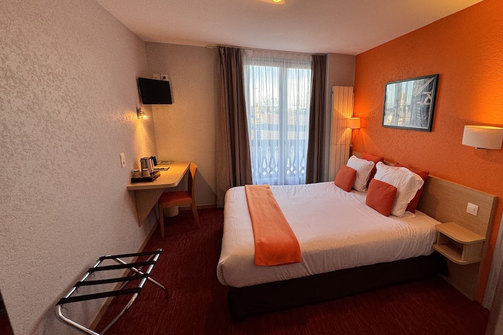 Photo of Bedroom in Divonne-les-Bains