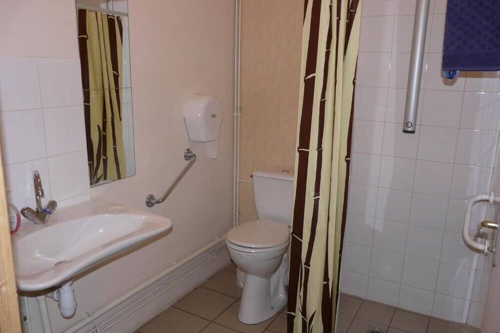 Photo of Bathroom in Reaumont