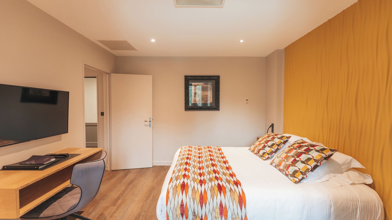Photo of Bedroom in Dracy-le-Fort