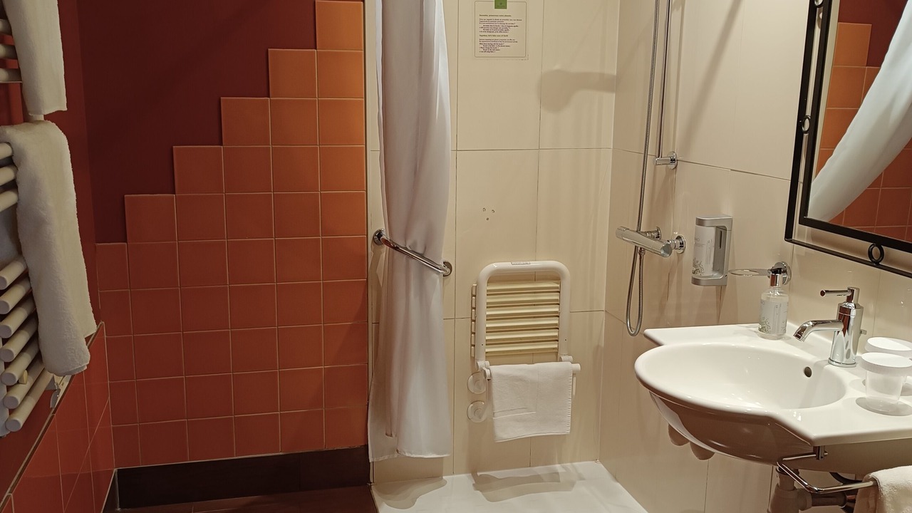 Photo of Bathroom in Luxeuil-les-Bains