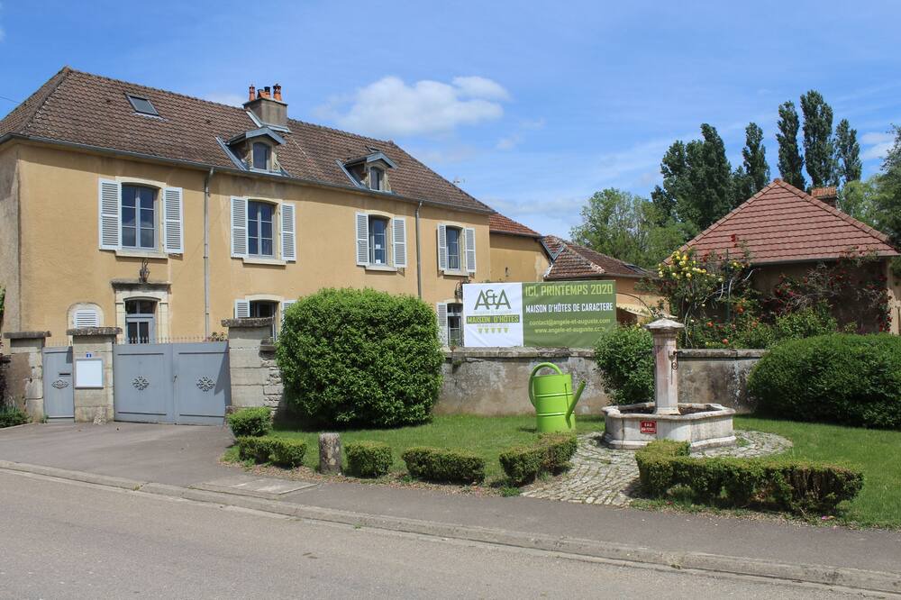 Photo of Outdoor in Vauconcourt-Nervezain