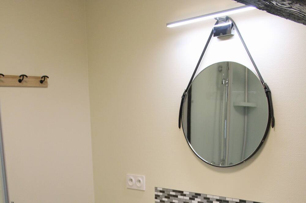 Photo of Bathroom in Vauconcourt-Nervezain
