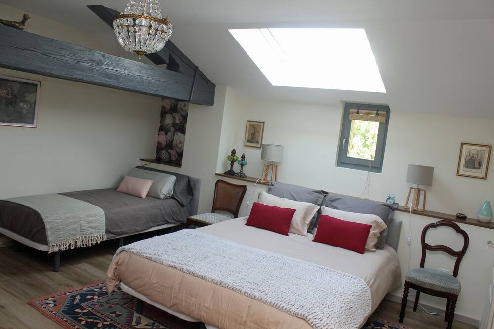 Photo of Bedroom in Vauconcourt-Nervezain